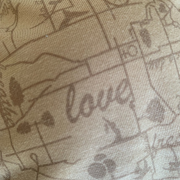 Lululemon Athletica Tops. Chest 13” Long 23” size S - Picture 5 of 8